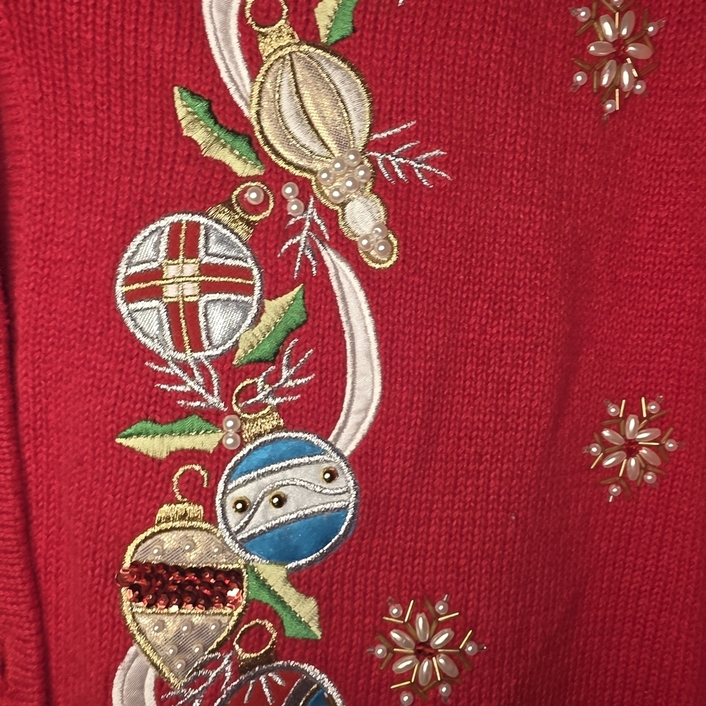 Red Cardigan with Embroidered Ornaments - Picture 4 of 5